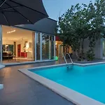 فيلة Modern Jura With Pool Near The Beach, Extra Pool Heating Available *