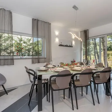 Modern Jura With Pool Near The Beach, Extra Pool Heating Available *