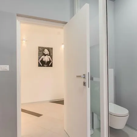 Modern Jura With Pool Near The Beach, Extra Pool Heating Available * Medulin