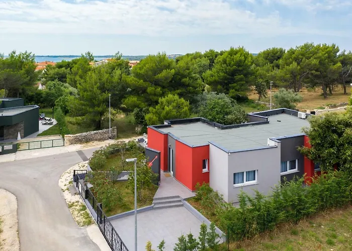 Modern Jura With Pool Near The Beach, Extra Pool Heating Available Villa *