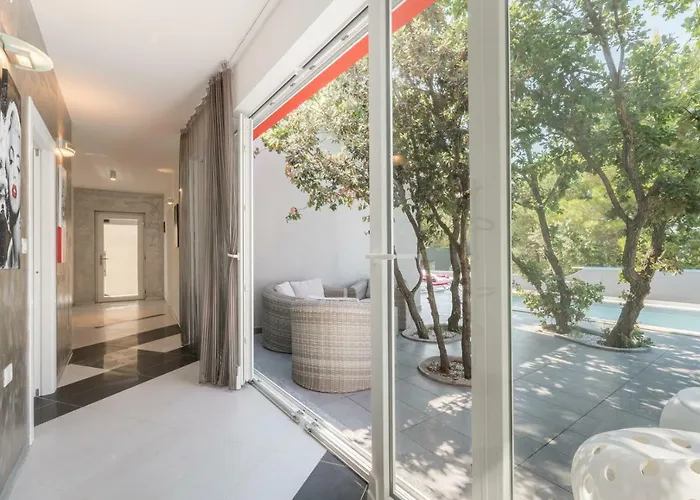 Villa Modern Jura With Pool Near The Beach, Extra Pool Heating Available