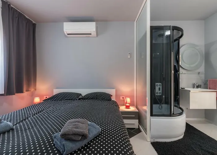 빌라 Modern Jura With Pool Near The Beach, Extra Pool Heating Available *