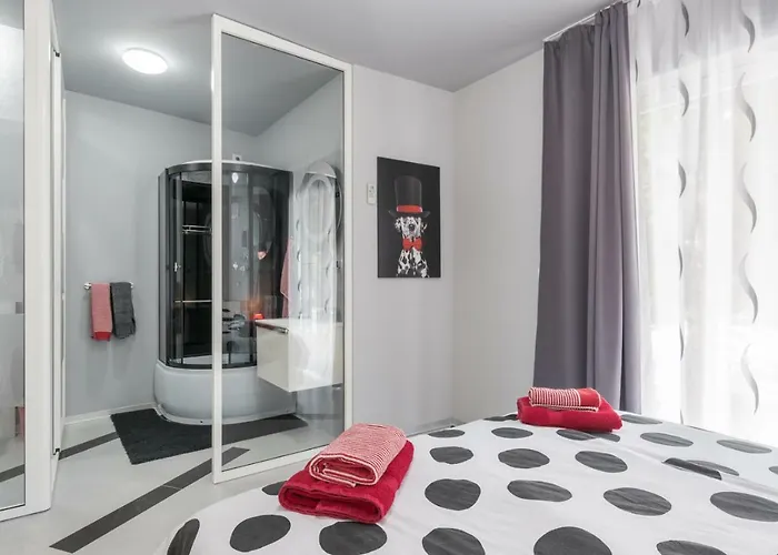 Vila Modern Jura With Pool Near The Beach, Extra Pool Heating Available Medulin